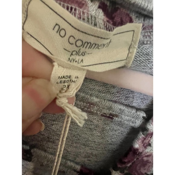 NO COMMENT PLUS (Size 2X) Floral Print Cold Shoulder Top - Picture 2 of 13